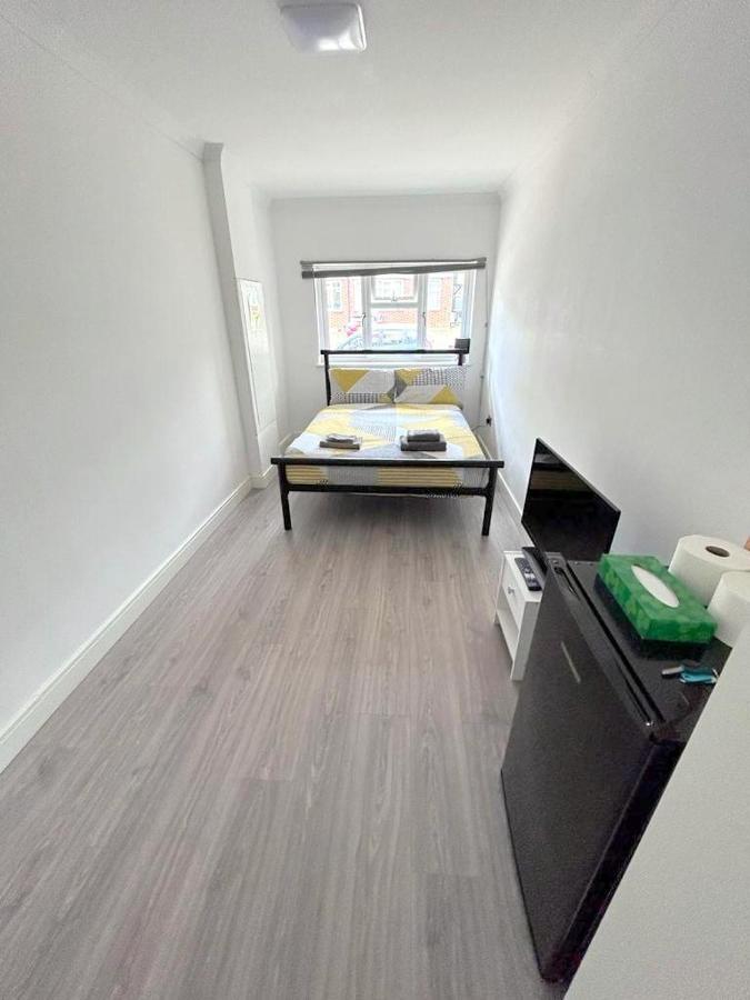 New Florence Rooms Mitcham Εξωτερικό φωτογραφία